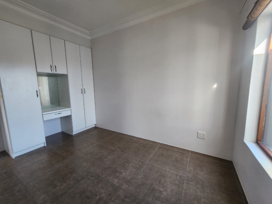 To Let 4 Bedroom Property for Rent in Parklands Western Cape